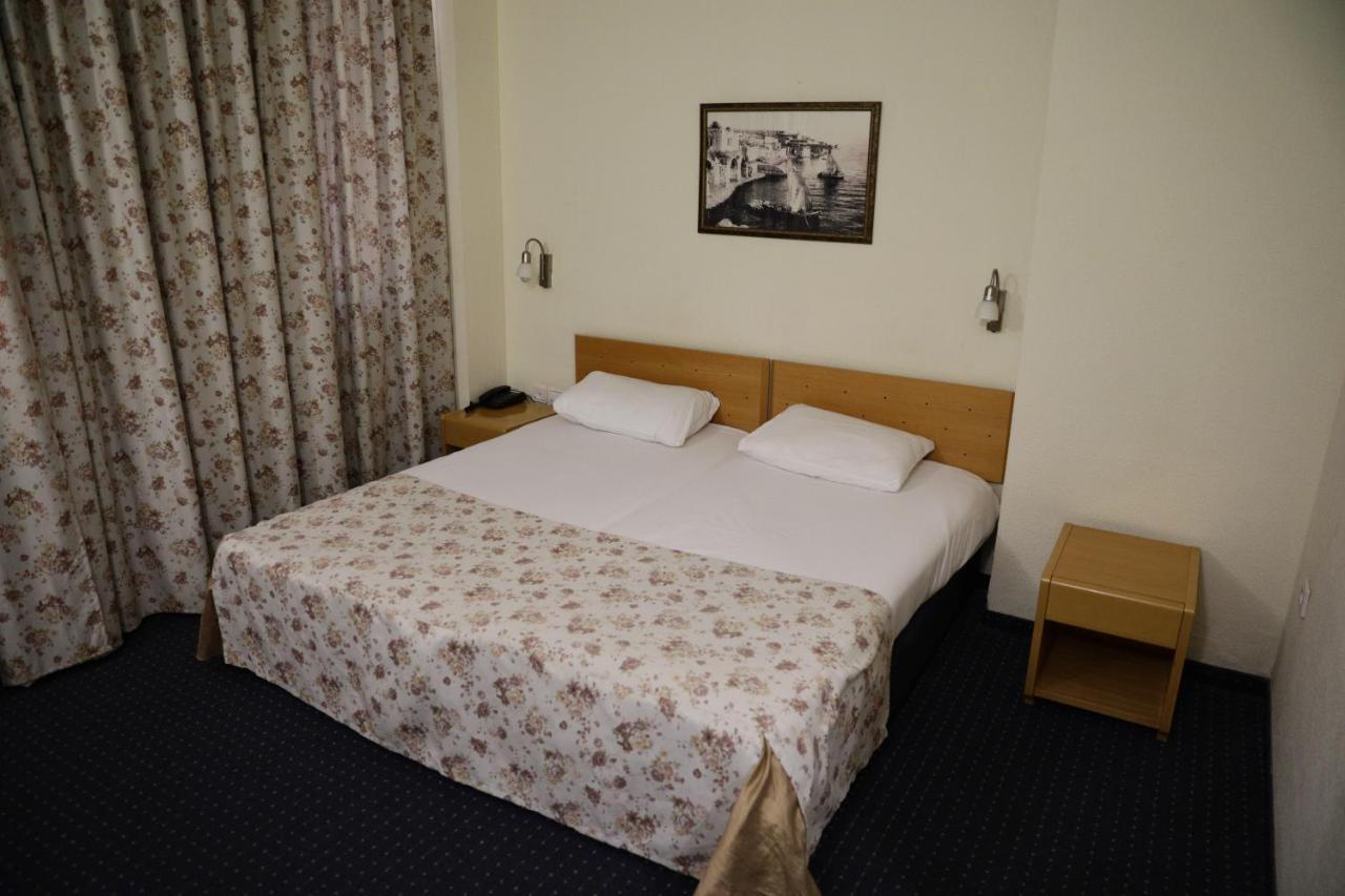 Hotel & Museum Dona Gracia Tiberias Bagian luar foto