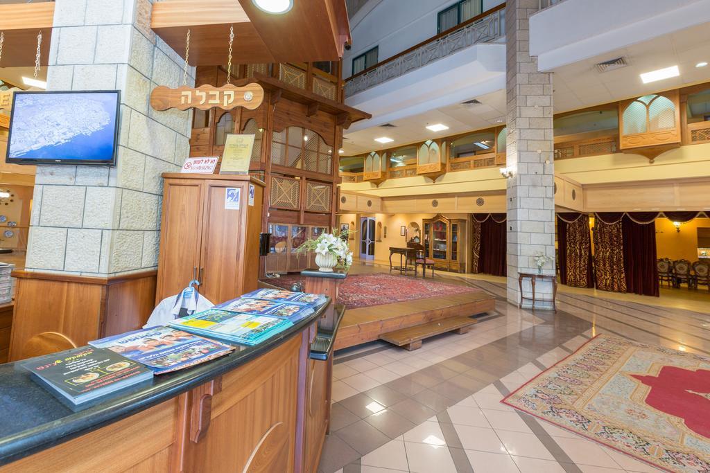 Hotel & Museum Dona Gracia Tiberias Bagian luar foto