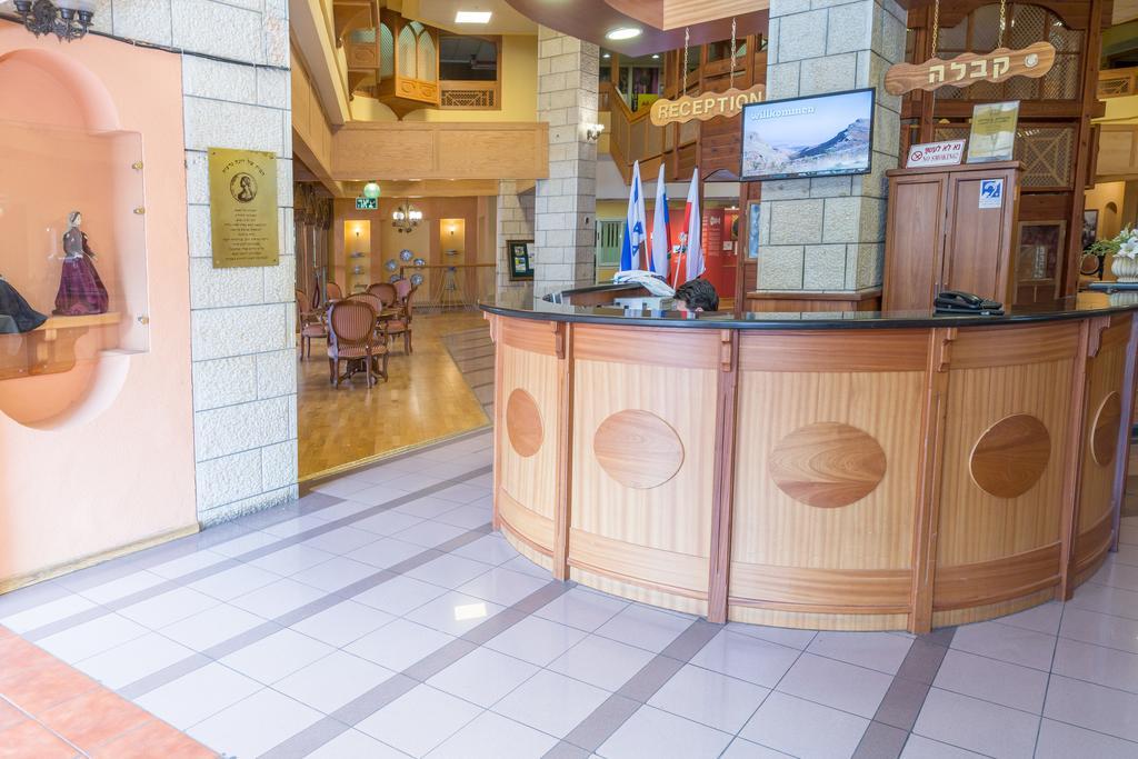 Hotel & Museum Dona Gracia Tiberias Bagian luar foto