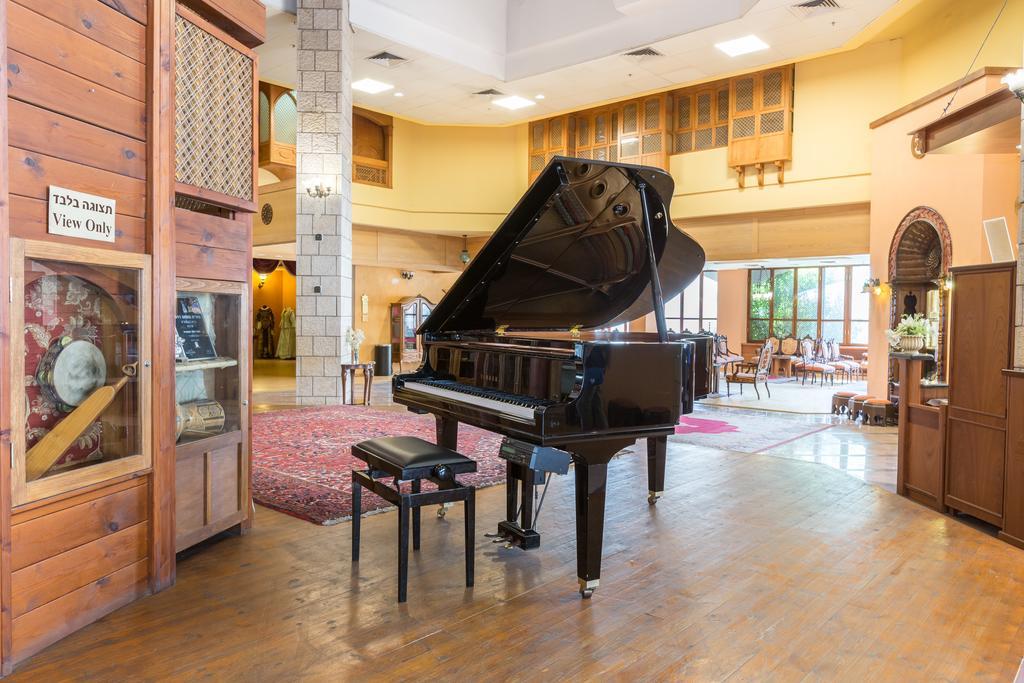 Hotel & Museum Dona Gracia Tiberias Bagian luar foto